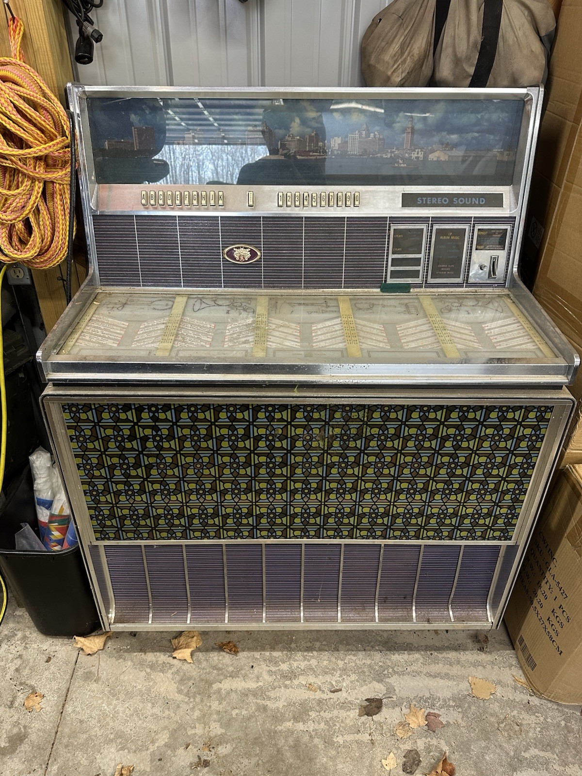 1969 Wurlitzer Americana III (Model 3310) Jukebox with Ohio Skyline Stand Up OBO