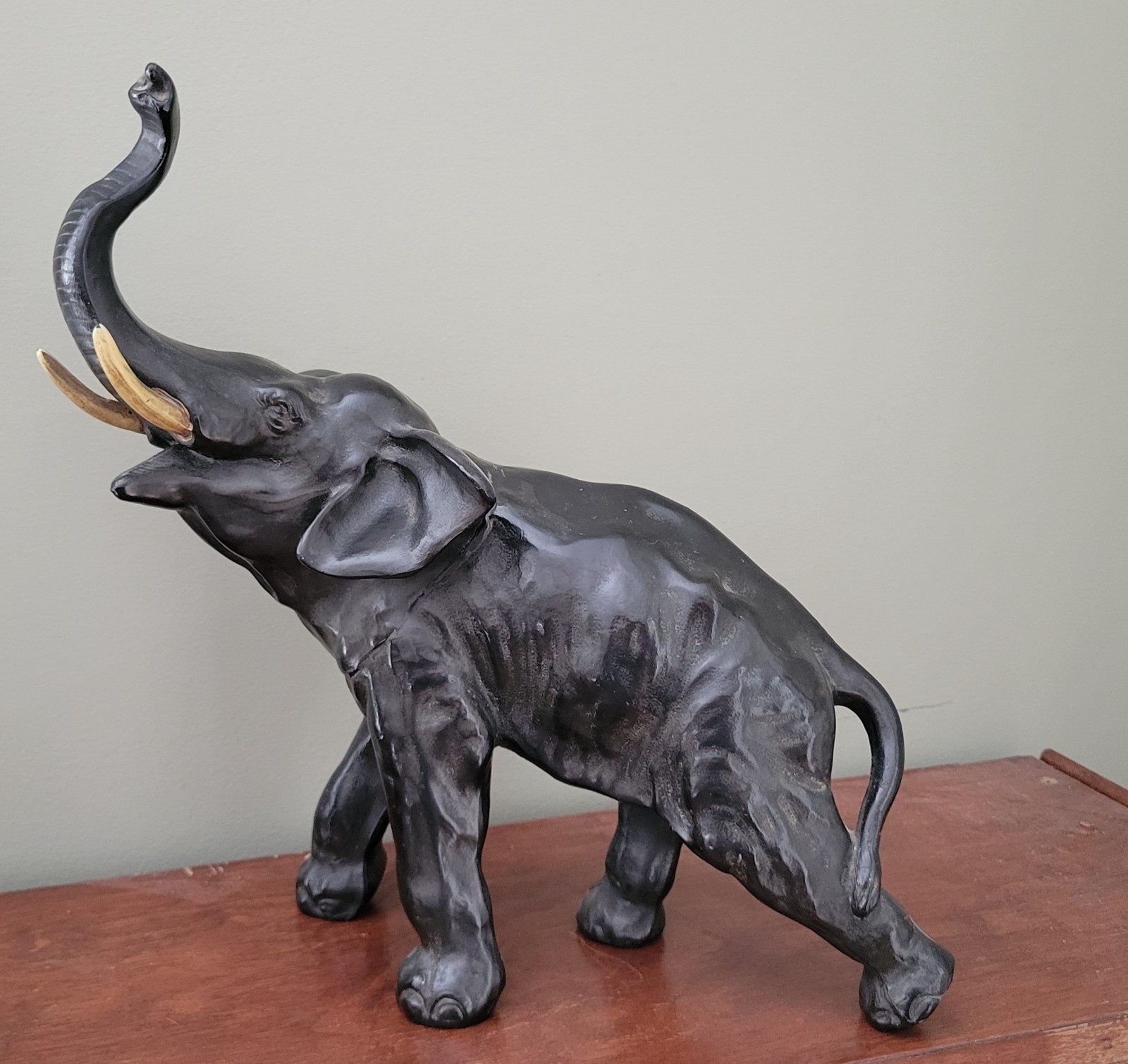 Vintage Large Cast-Metal Elephant Sculpture 14\