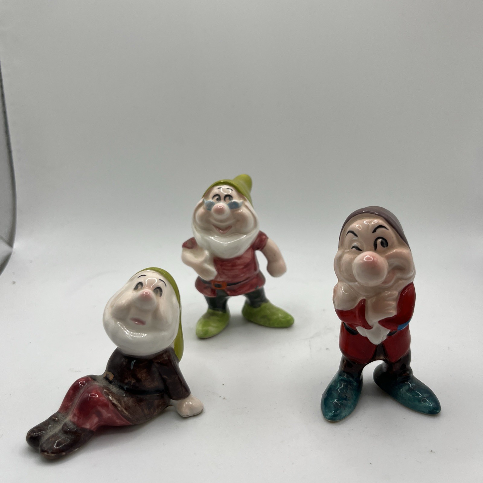 Vintage Disney SNOW WHITE & THE 7 DWARVES Ceramic Figurine Set (Japan) 3pc Set
