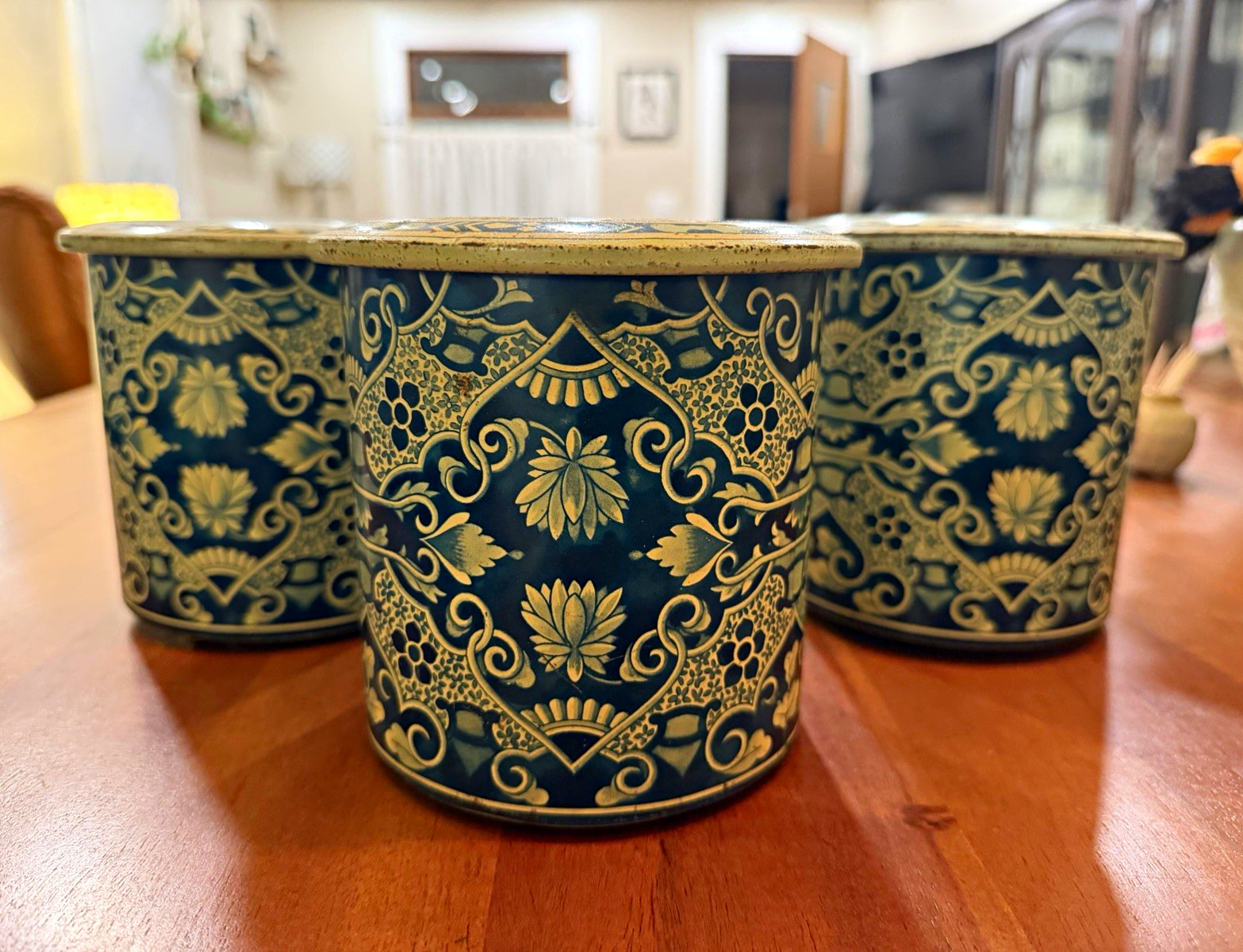 Vtg Daalderop Holland Tin Canisters Set of 3 Blue Cream Chinoiserie Decor