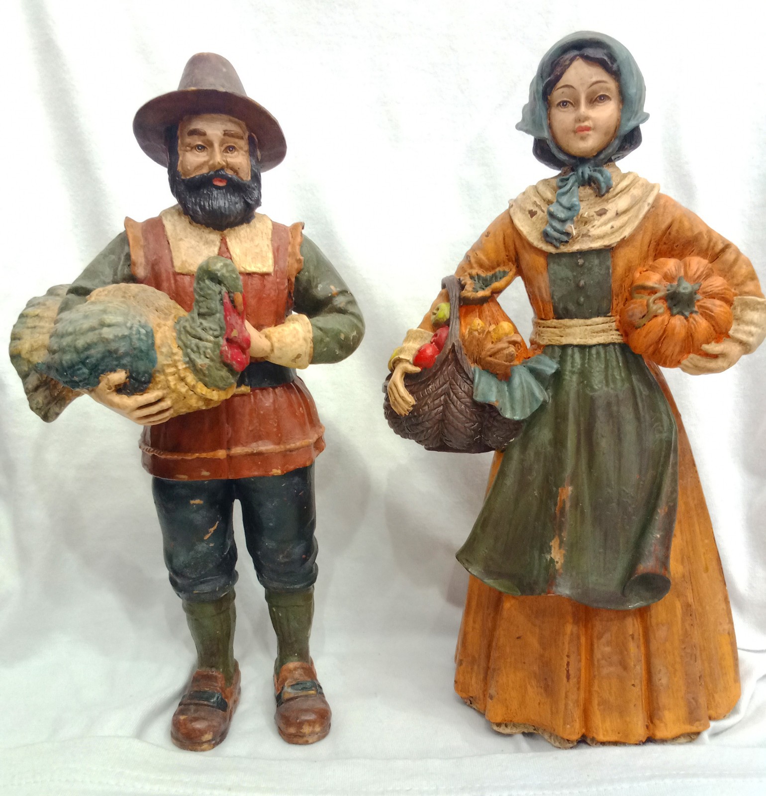 Pair Of Vintage Carved Wood Or Resin 9\