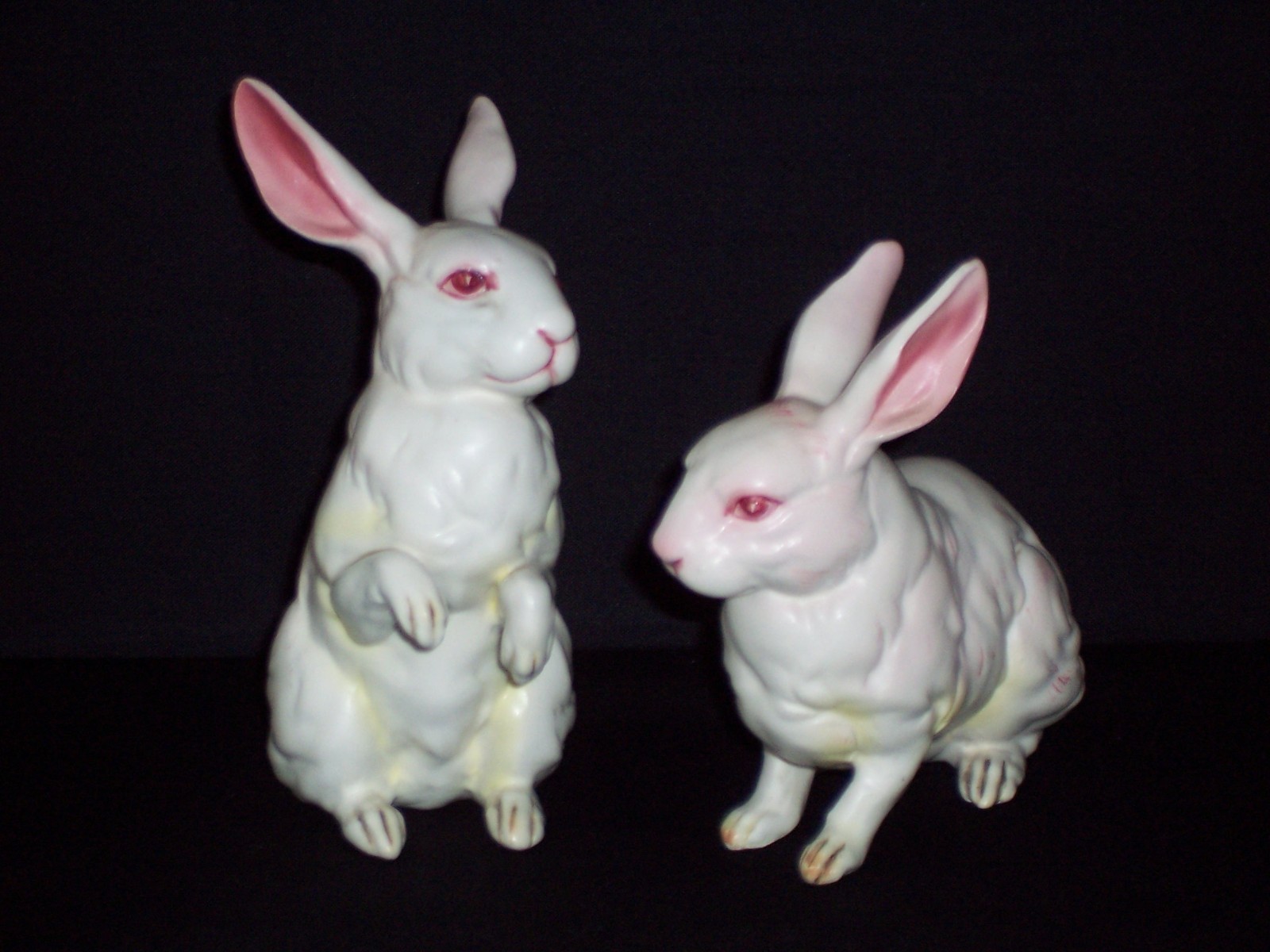 VINTAGE LEFTON RABBITS...2 PIECE SET...WHITE VINTAGE LEFTON RABBITS...2 PIECE SET...WHITE