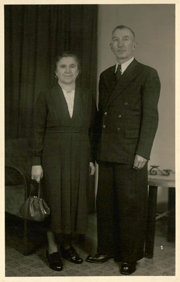 Vintage 1950 RPPC German Couple Portrait Bottrop Karl Tlolka Postcard Vintage 1950 RPPC German Couple Portrait Bottrop Karl Tlolka Postcard