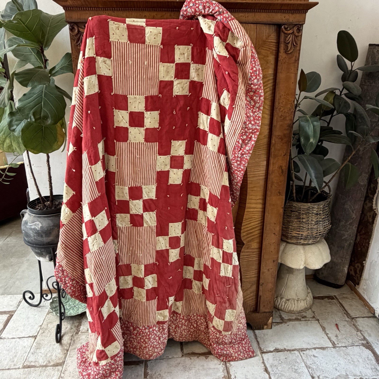 Antique Circa 1900s Single Irish Chain Late 1800s American Utility Quilt