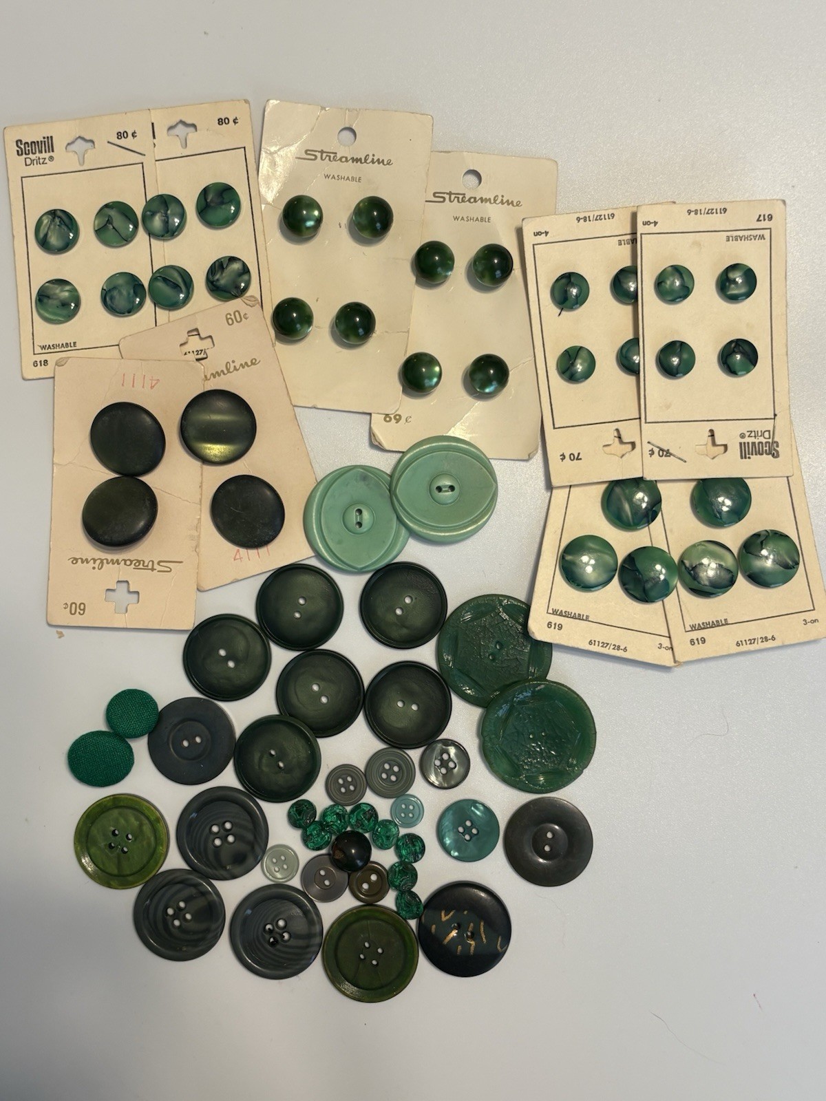 Vintage Scovill Dritz Streamline Green Buttons Lot Carded & Loose
