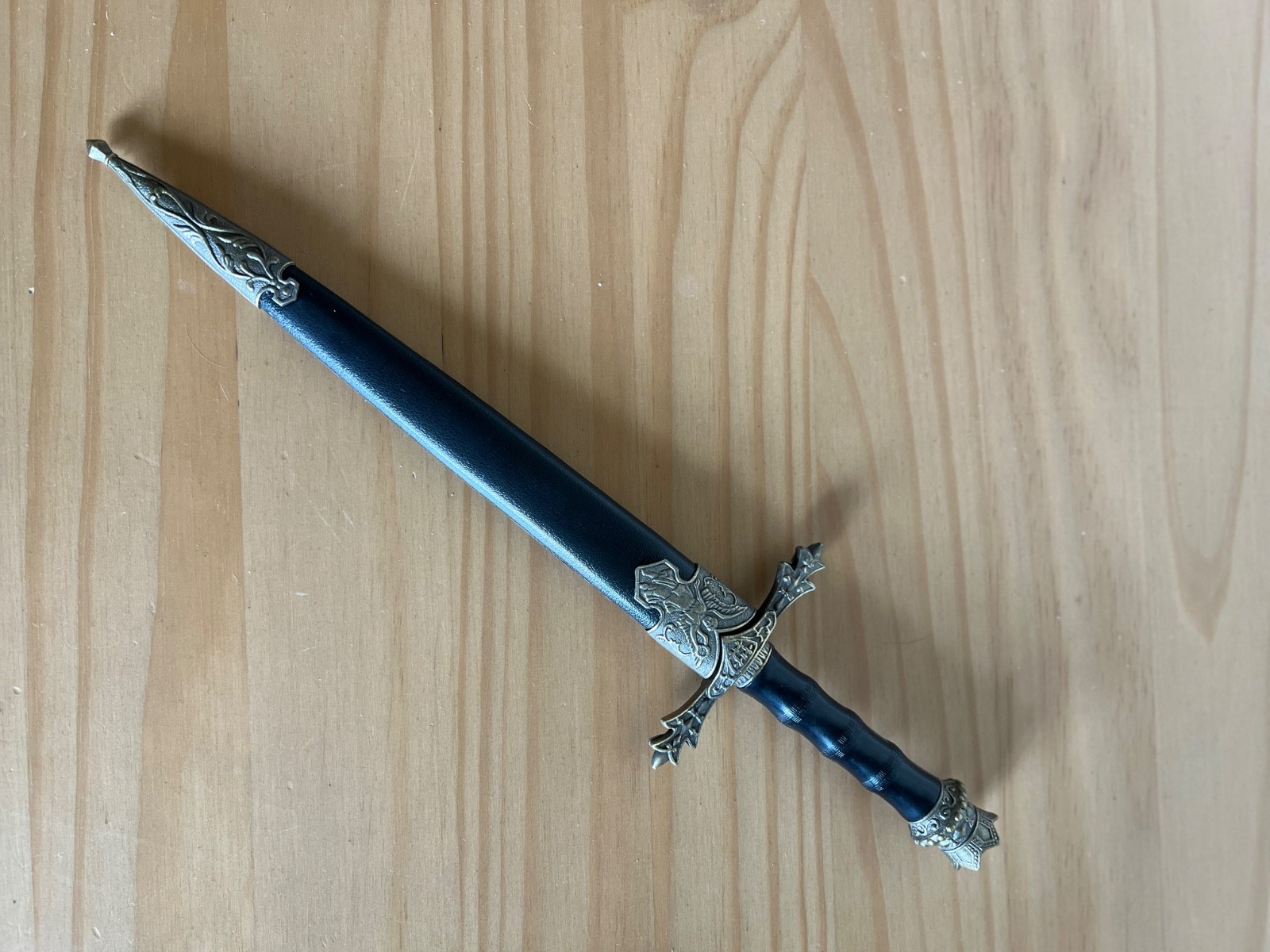 Vintage Medieval Dagger Letter Opener w/ Scabbard 440 Stainless Steel Gothic Swo Vintage Medieval Dagger Letter Opener w/ Scabbard 440 Stainless Steel Gothic Swo