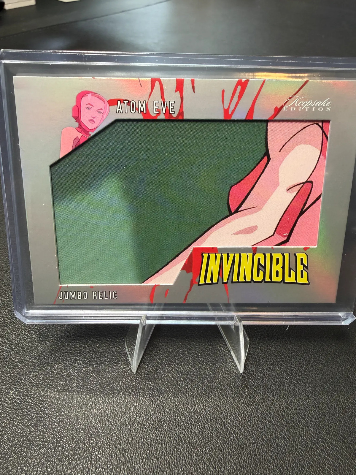 2026 Invincible Atom Eve #547 Jumbo Relic + Free Pack 2026 Invincible Atom Eve #547 Jumbo Relic + Free Pack
