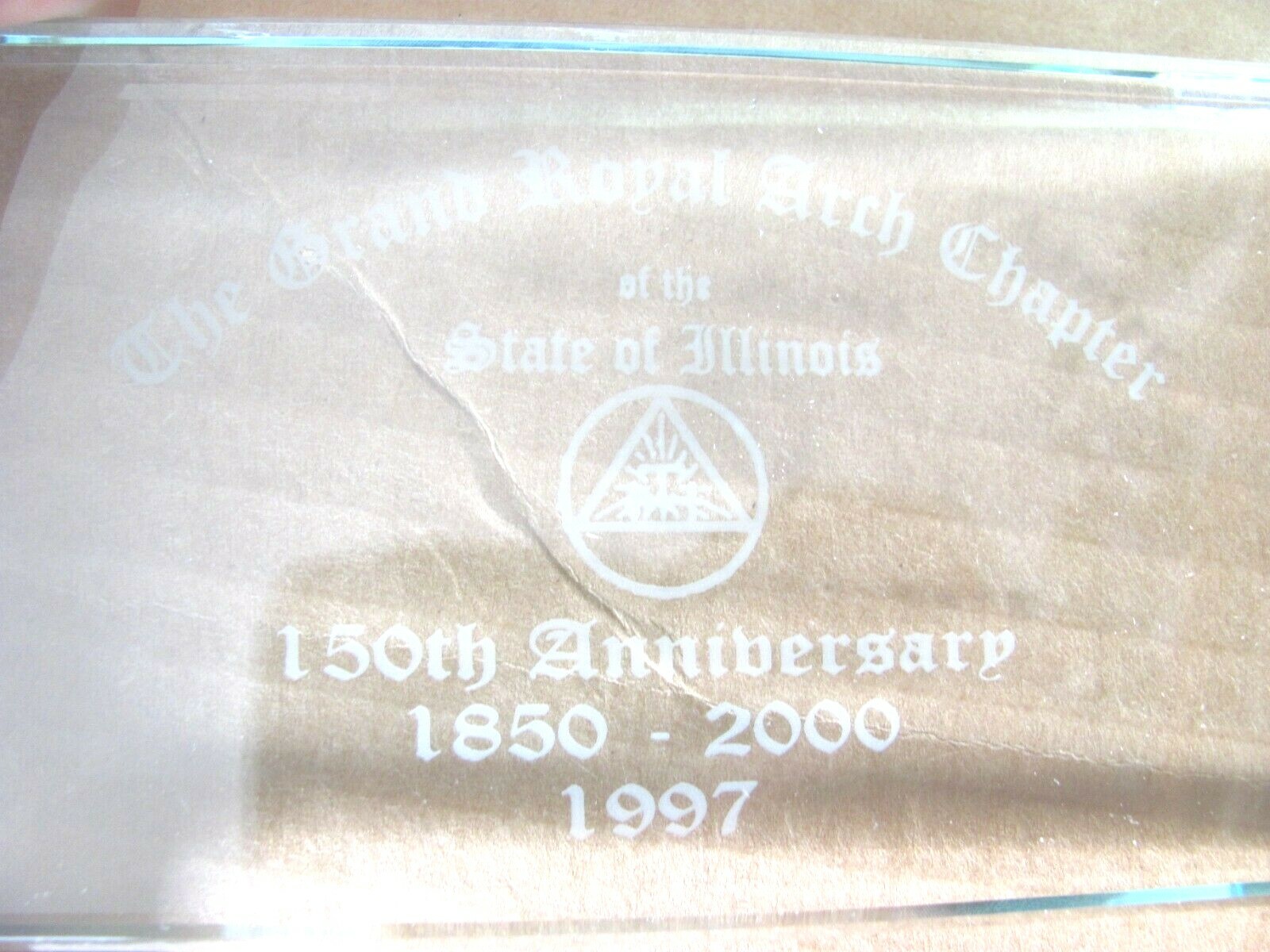 GRAND ROYAL ARCH OF ILLINOIS MASONIC 150 YEARS  ETCHED SPECIAL GLASS PAPERWEIGHT