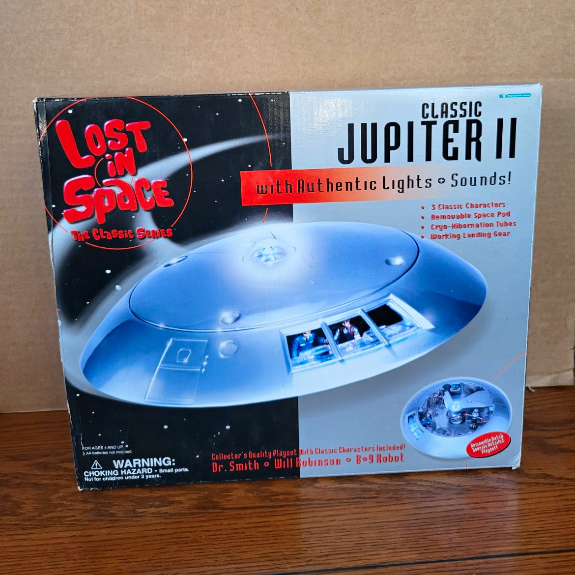 Trendmasters Lost in Space Classic Jupiter II w/ Lights & Sounds.
