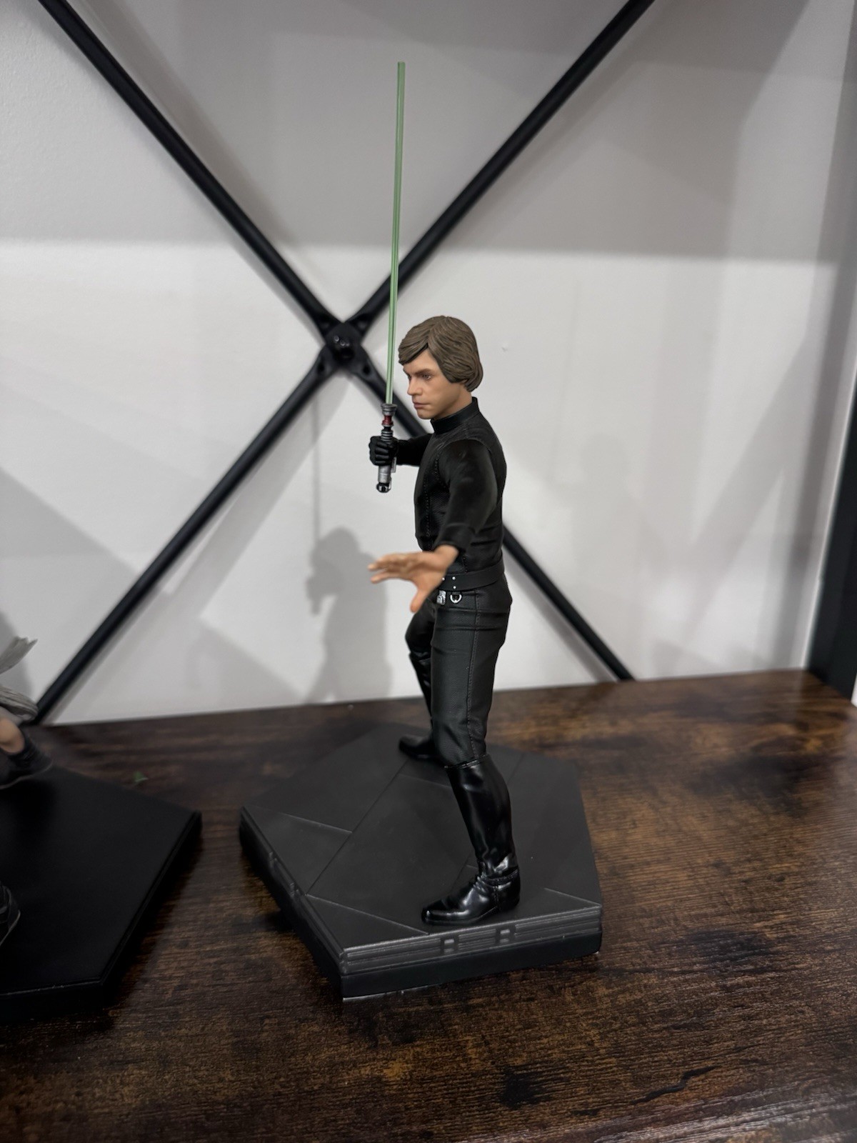 Iron Studios Luke Skywalker Deluxe Art Scale 1/10- Star Wars- No Original Box