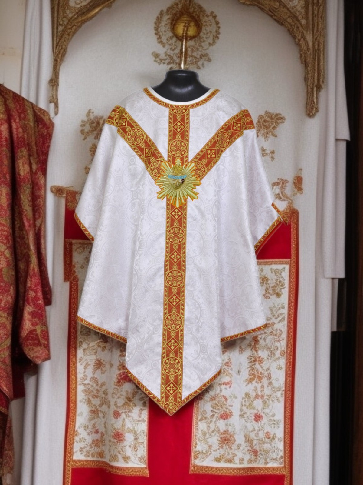 Sacred Heart vestment, Catholic chasuble, White