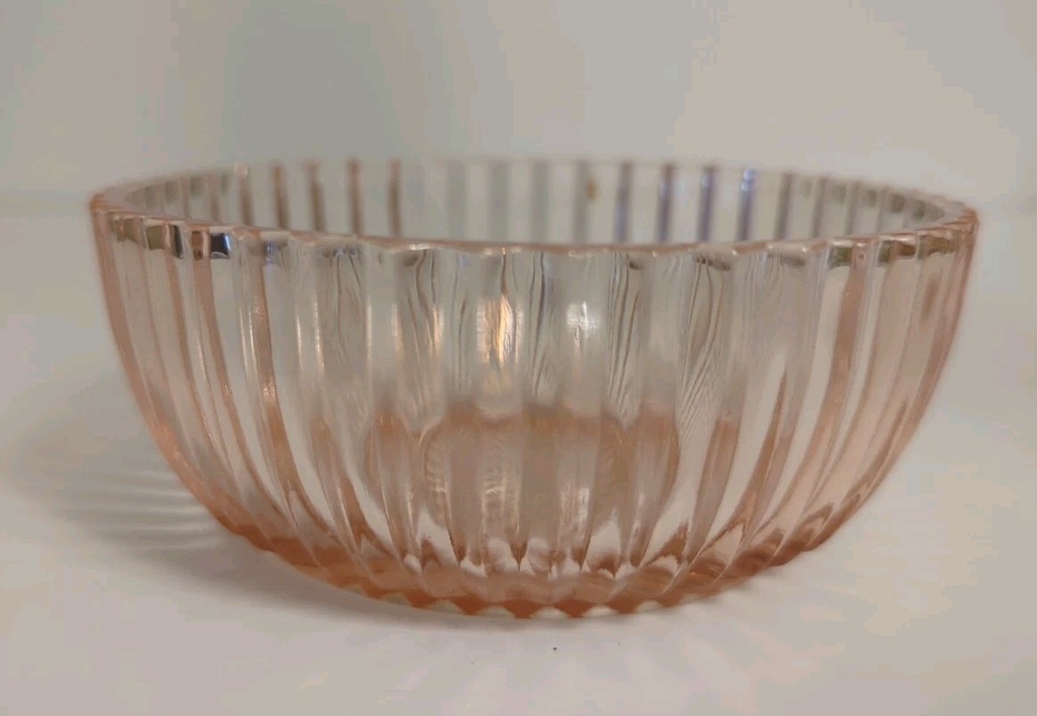Anchor Hocking Queen Mary 1930's Pink Berry Bowl