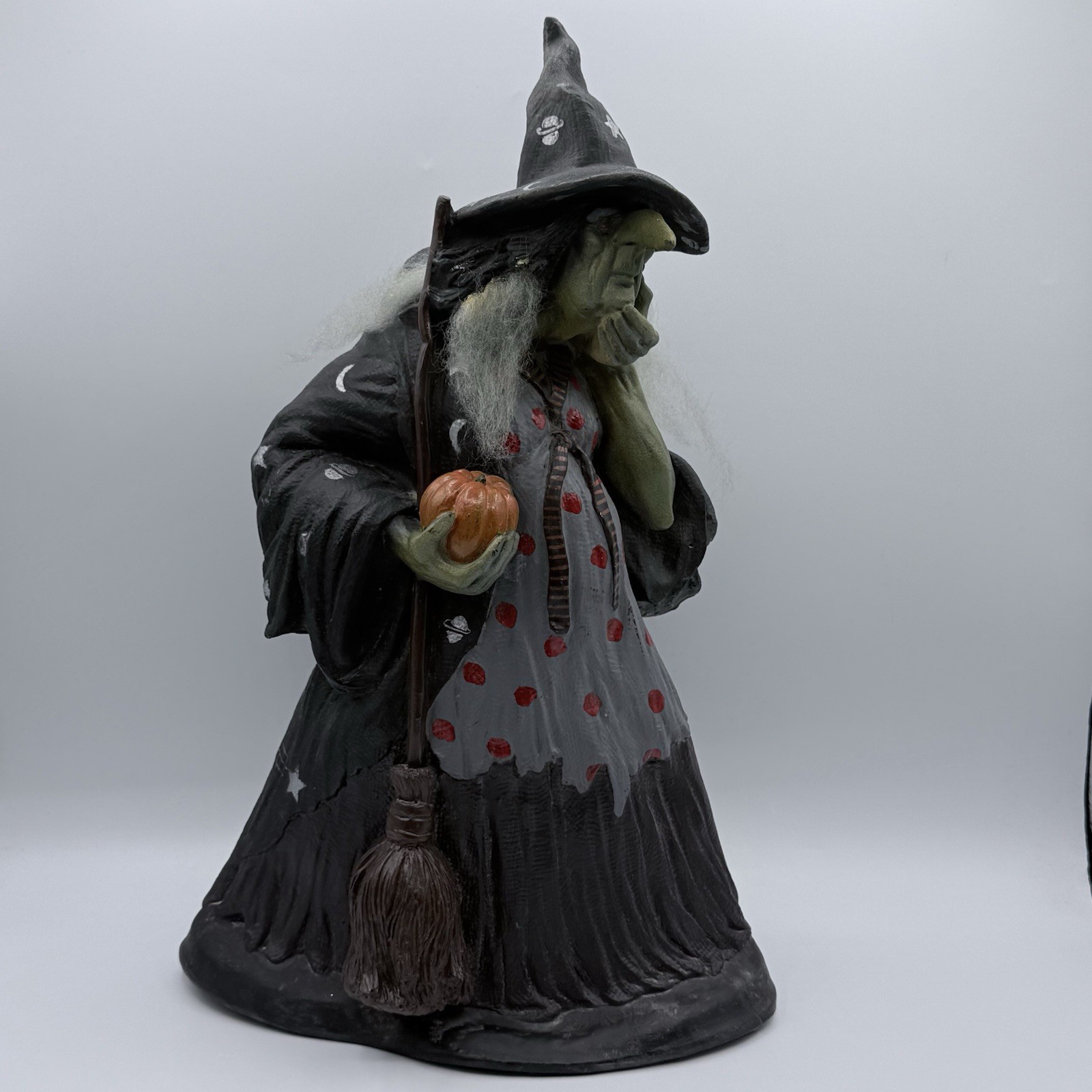 Vintage 1997 Illusive Concepts Halloween Witch W/Pumpkin Sculpture RARE Mario