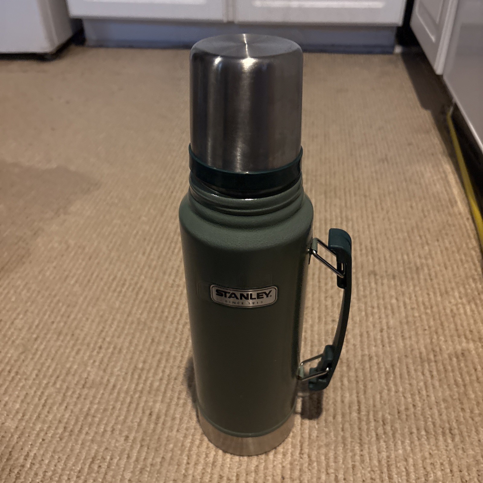 Stanley Classic Legendary Vacuum Insulated Thermos - 1.1qt Hammertone Green
