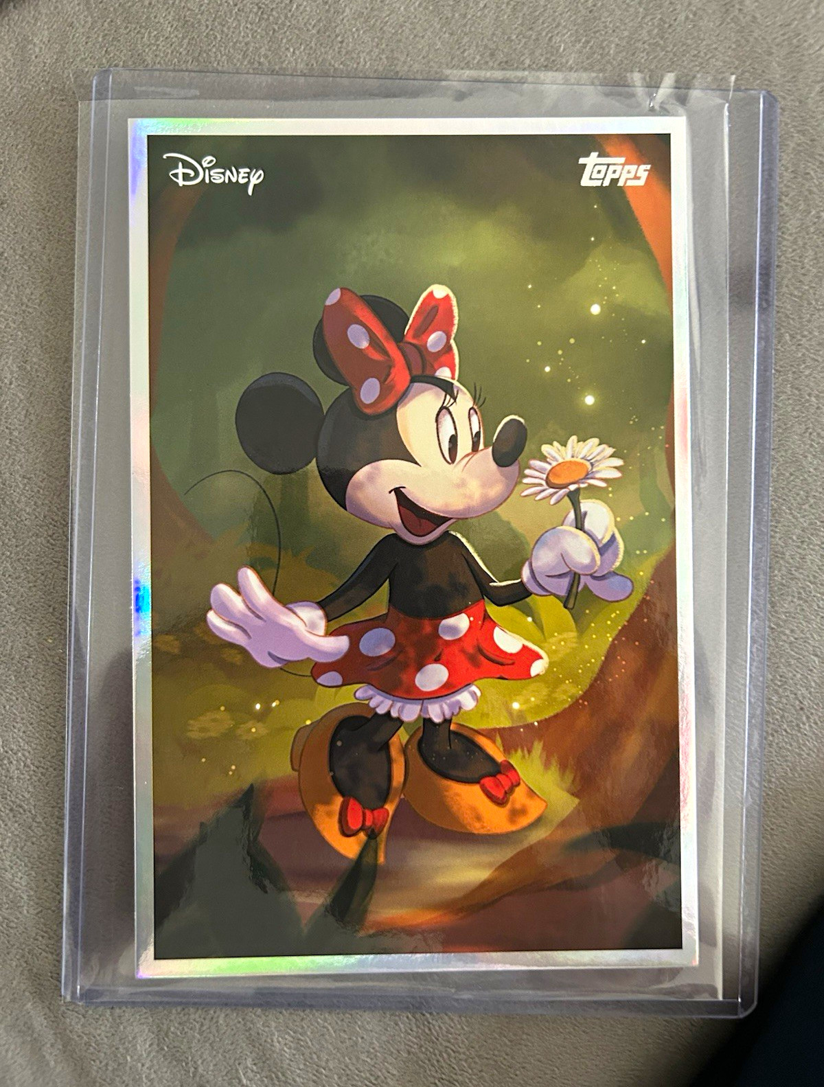 Topps 2026 Disney Vault Minnie Mouse Art Card VO-15 Julie Vu Box Topper Topps 2026 Disney Vault Minnie Mouse Art Card VO-15 Julie Vu Box Topper