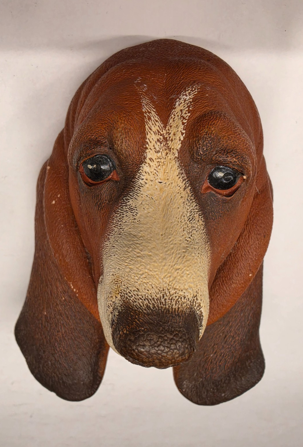 Vintage BOSSONS Basset Hound Chalkware Wall Plaque – Made in England 1968 Vintage BOSSONS Basset Hound Chalkware Wall Plaque – Made in England 1968