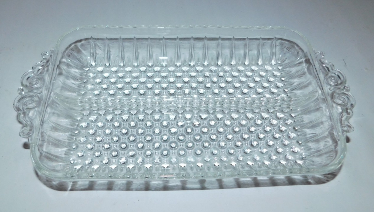 NEAT GLASS DIVIDED RELISH DISH
