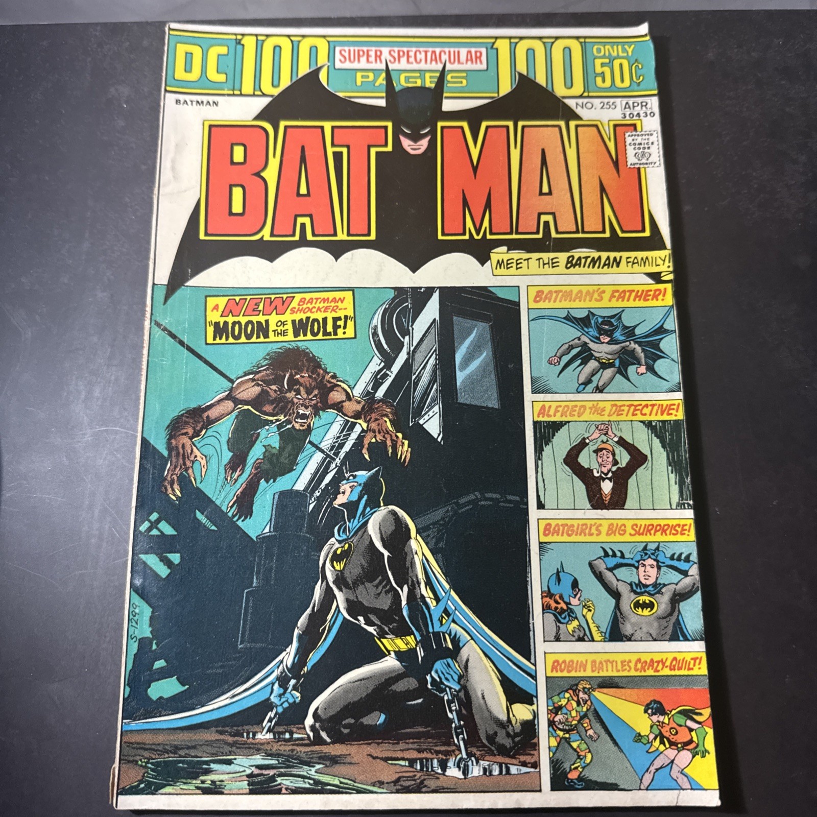 Batman #255 April 1974 DC Comics 100 Page Super Spectacular Very Good Condition Batman #255 April 1974 DC Comics 100 Page Super Spectacular Very Good Condition