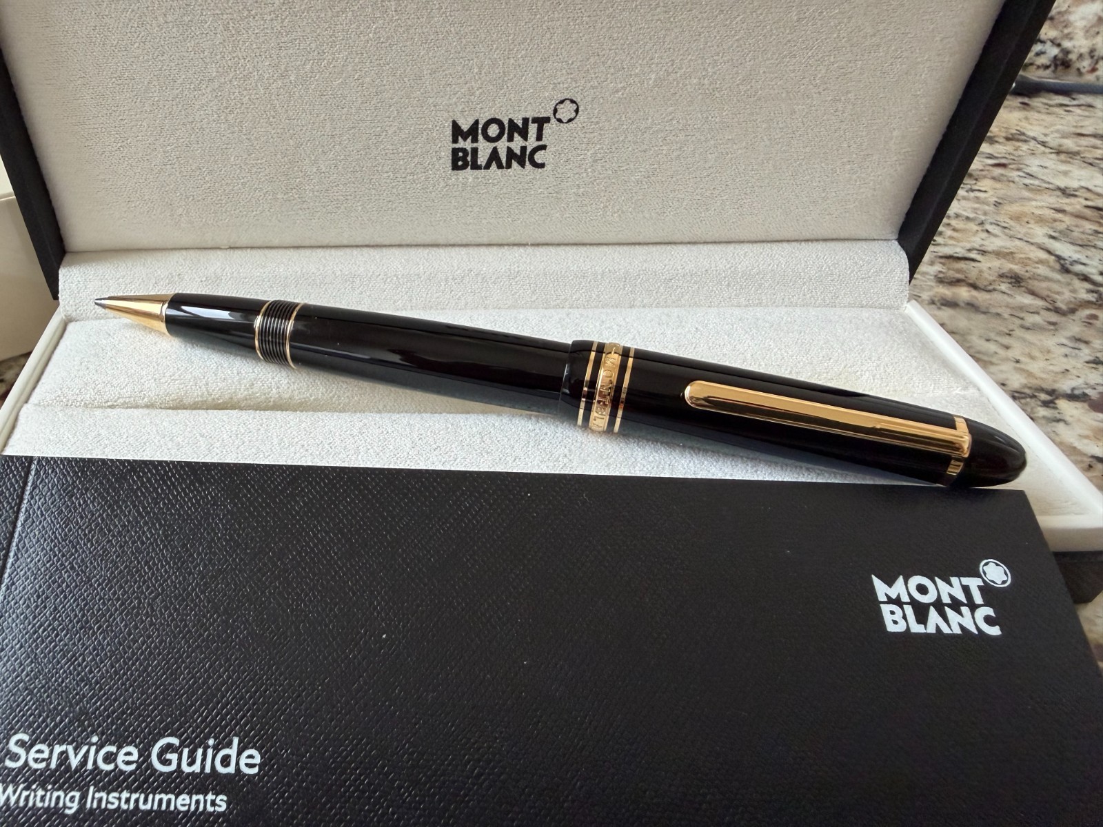 Montblanc Meisterstück Le Grand Rollerball Pen (Black/Gold) - Used (Excellent)