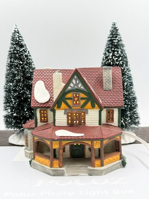 1996 Lemax Vail Village Lighted Christmas house RETIRED