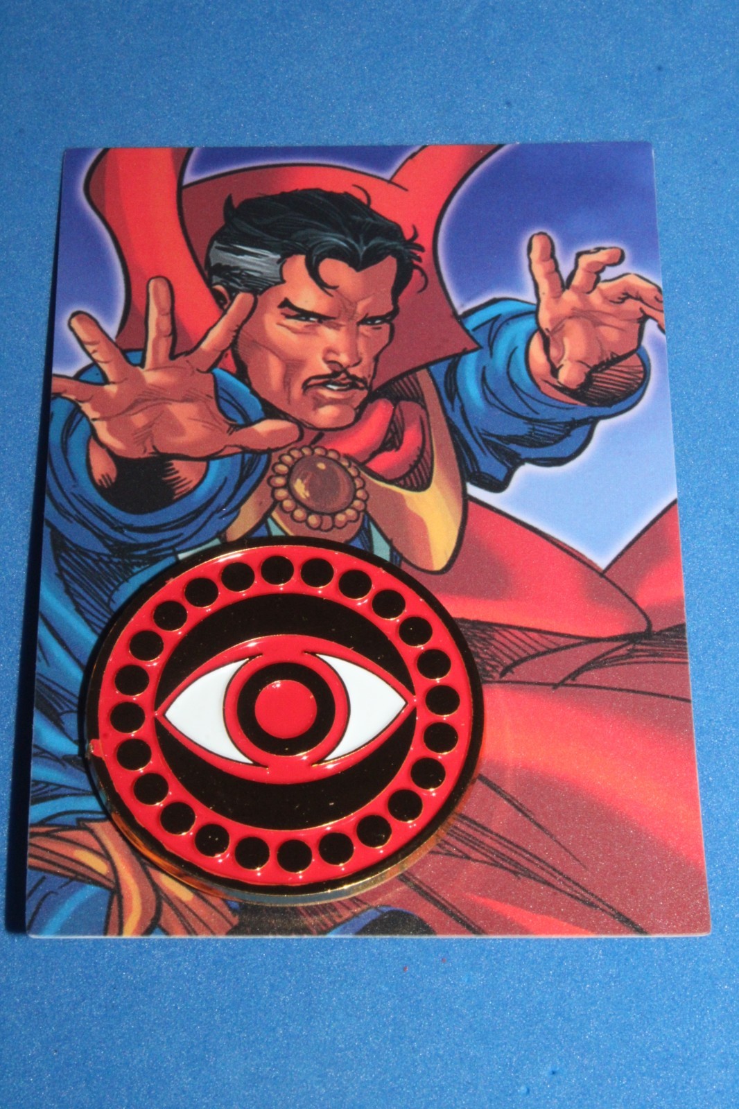 2015 MARVEL METAL JUMBO PIN DR. STRANGE VARIANT EMBOSSED + CARD EYE OF AGAMOTTO