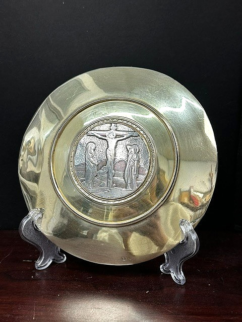 Vintage Antique Sterling Silver Paten with Crucifixion Scene (AH419) chalice co