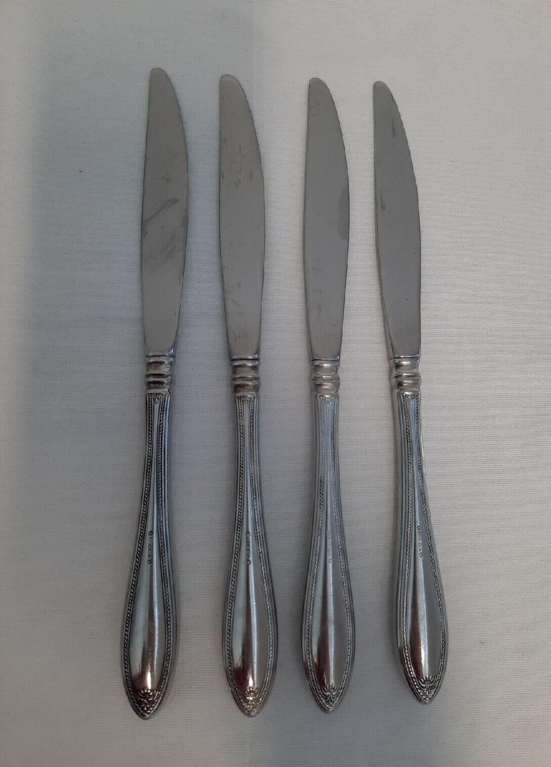 Lot of 4 Oneida Cube ~ Sheraton ~ Stainless Knives 9 3/8\