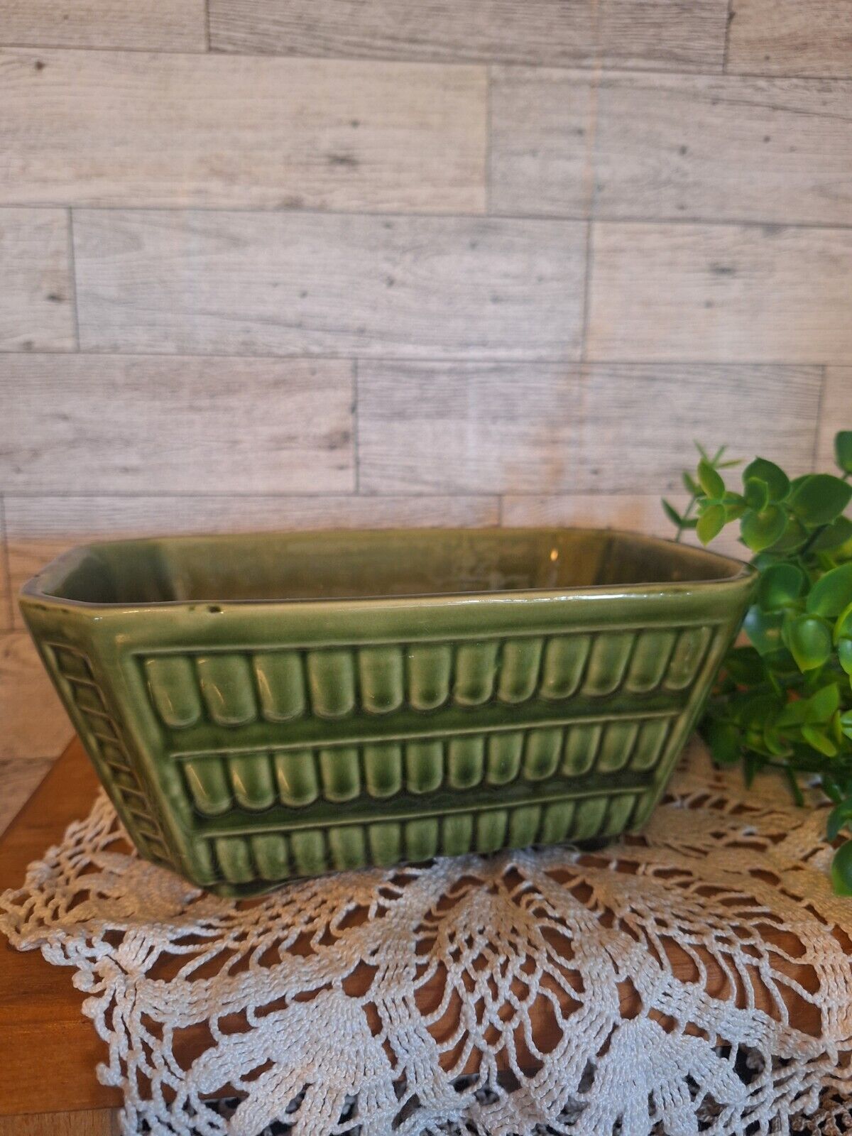 Vntg Green scalloped pottery planter ( unmarked McCoy) MCM, succulent...