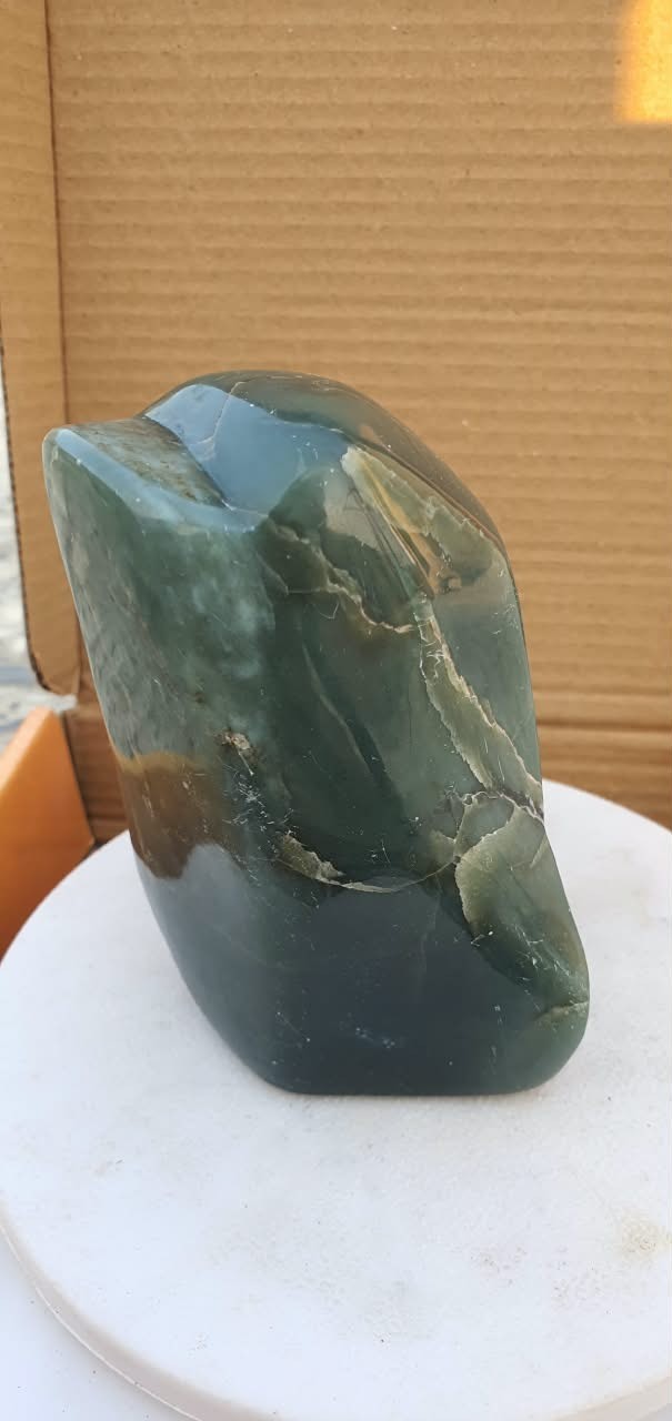 nephrite jade 480 grams