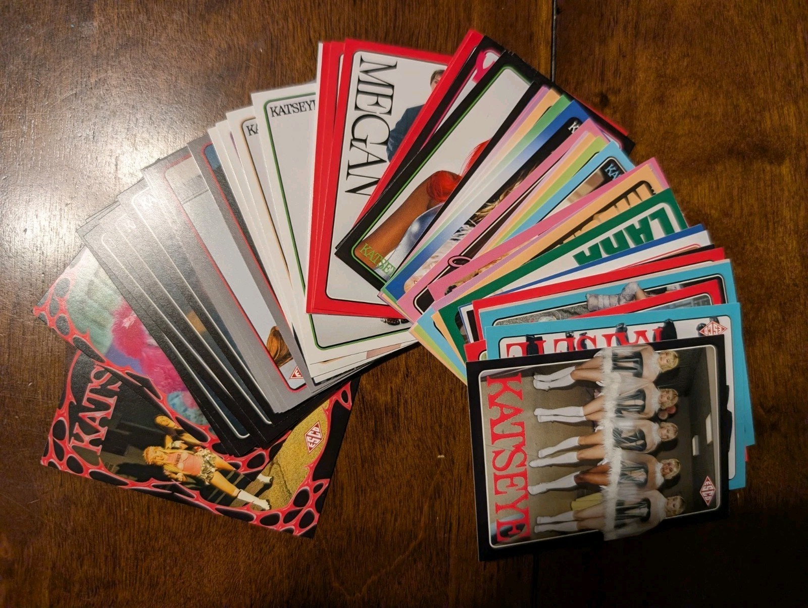 2026 KATSEYE x ESCO #1-50 50 Trading Card Complete Set Lara Megan Daniela Sophia 2026 KATSEYE x ESCO #1-50 50 Trading Card Complete Set Lara Megan Daniela Sophia