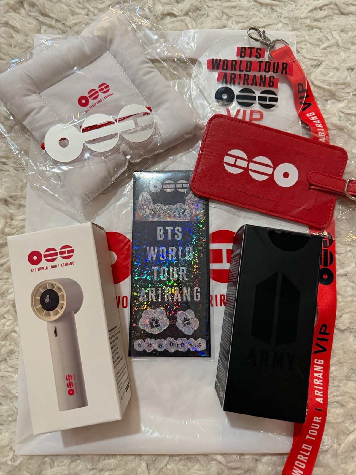 BTS World Tour Arirang VIP Merch Bag w/ Lanyard and Official Mini Lightstick