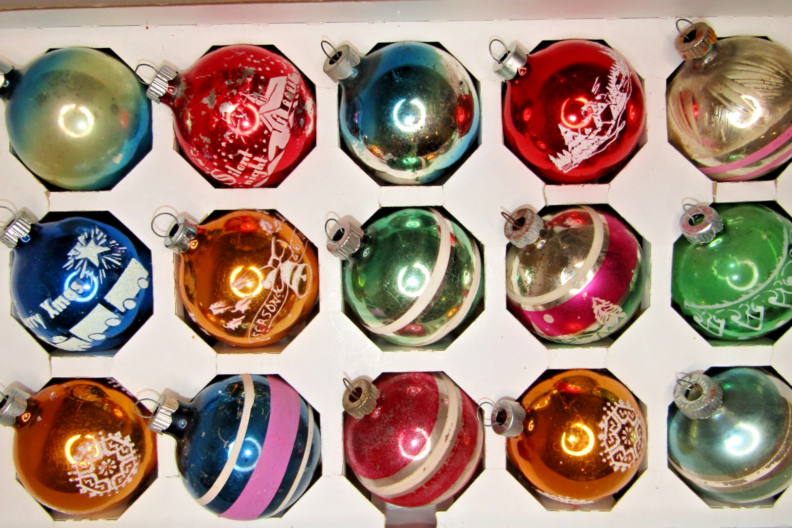 Lot VTG Glass Pictured TRAIN SNOWFLAKE MARRY Frosted BALL Christmas Ornaments US