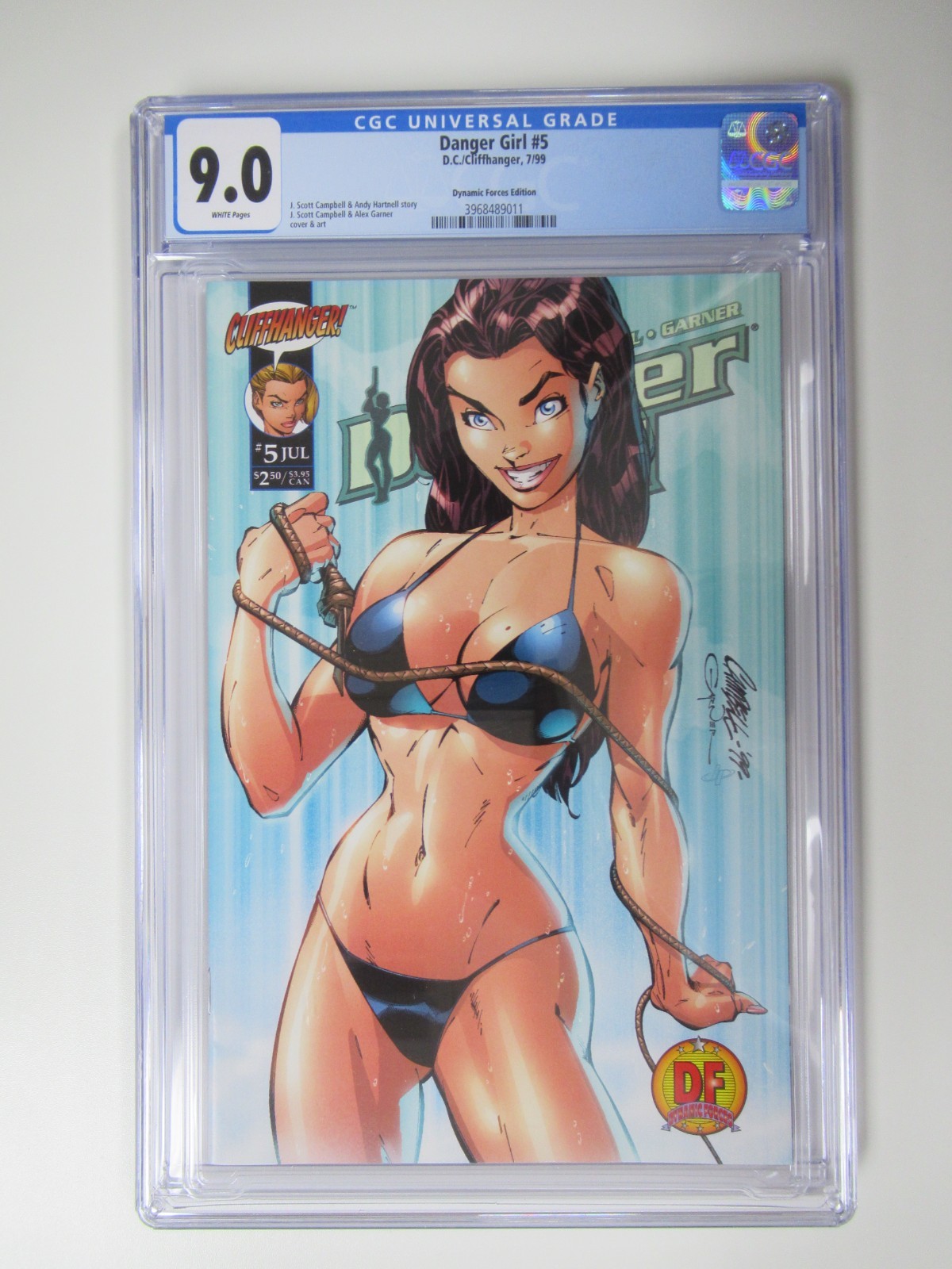 1999 Danger Girl #5 Dynamic Force J.  Scott Campbell Cover CGC 9.0