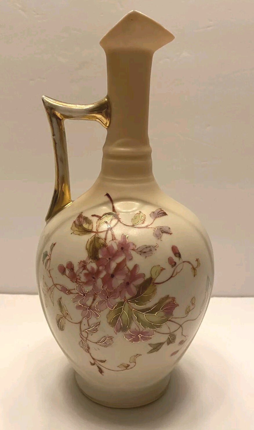 #74 Royal Ewer Vase Pourer Hand Painted Pink Lilies Sakura 🌸 Flowers Detailing