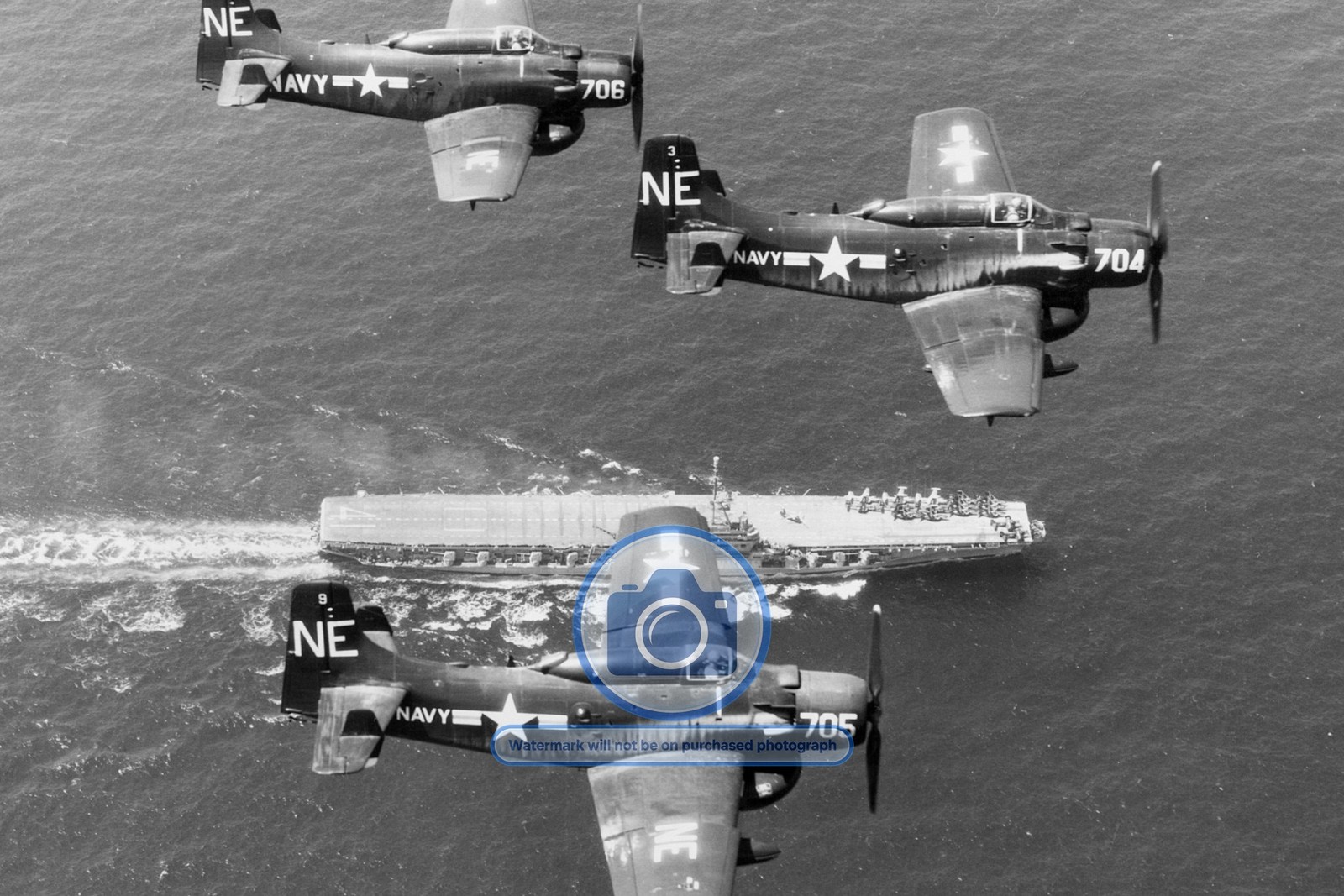 DOUGLAS AD-4W SKYRAIDER NAVY USS MIDWAY MEDITERRANEAN 1954 4X6 PHOTO