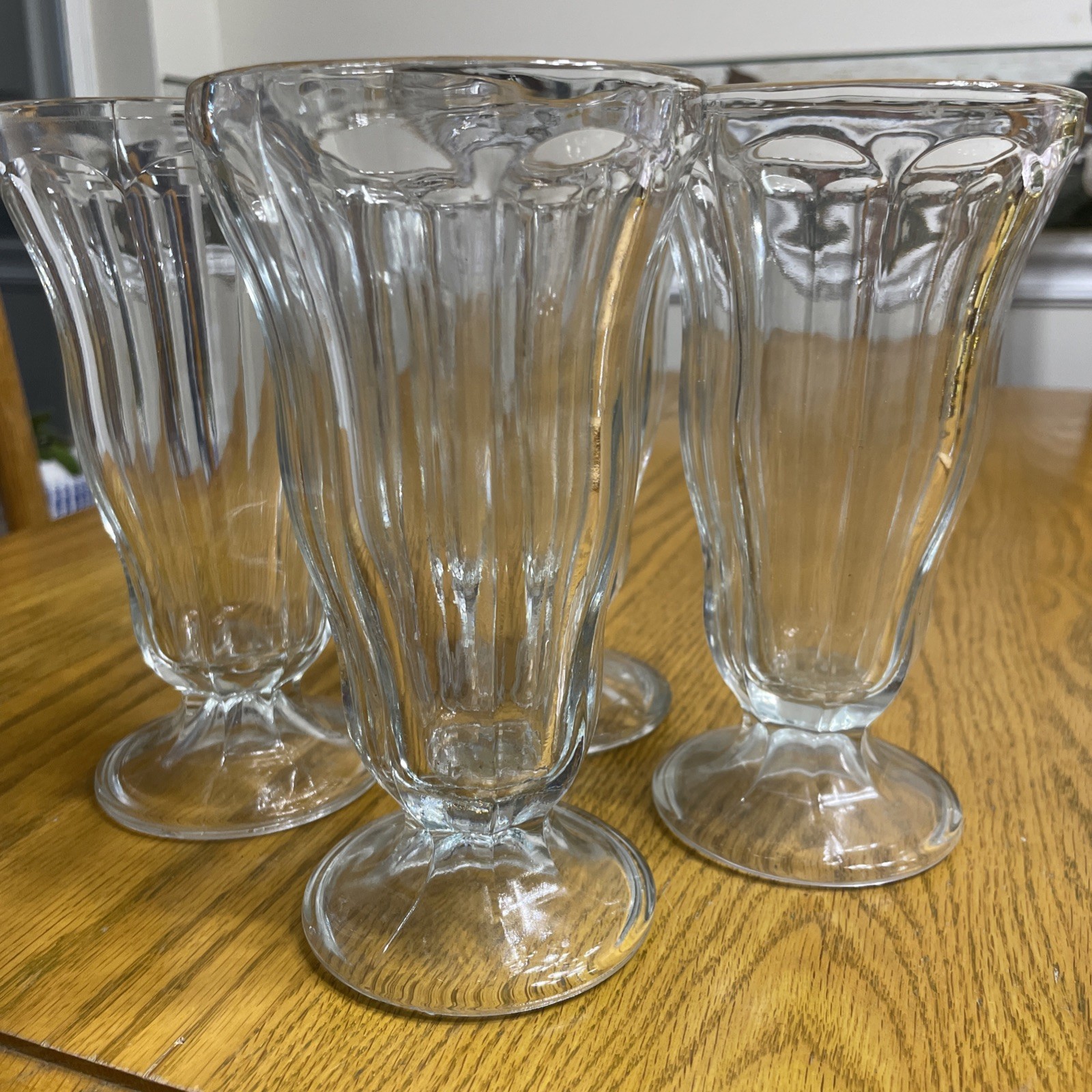 4 Vtg Glass Soda Fountain Parfait Ice Cream Sundae Milkshake Ribs Footed 12 oz