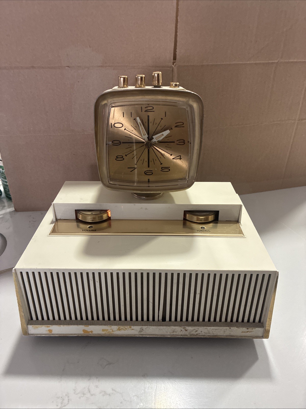 Philco J775 124 Vac Tube AM Clock Vintage Radio
