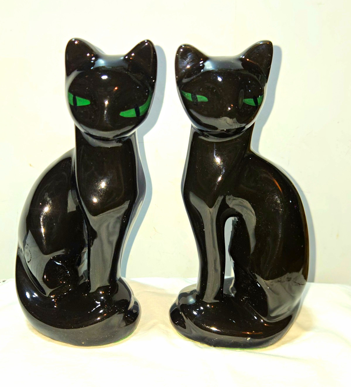Vintage Artmark Black Cat Figurines Pair MCM Atomic Green Eyes Taiwan Label