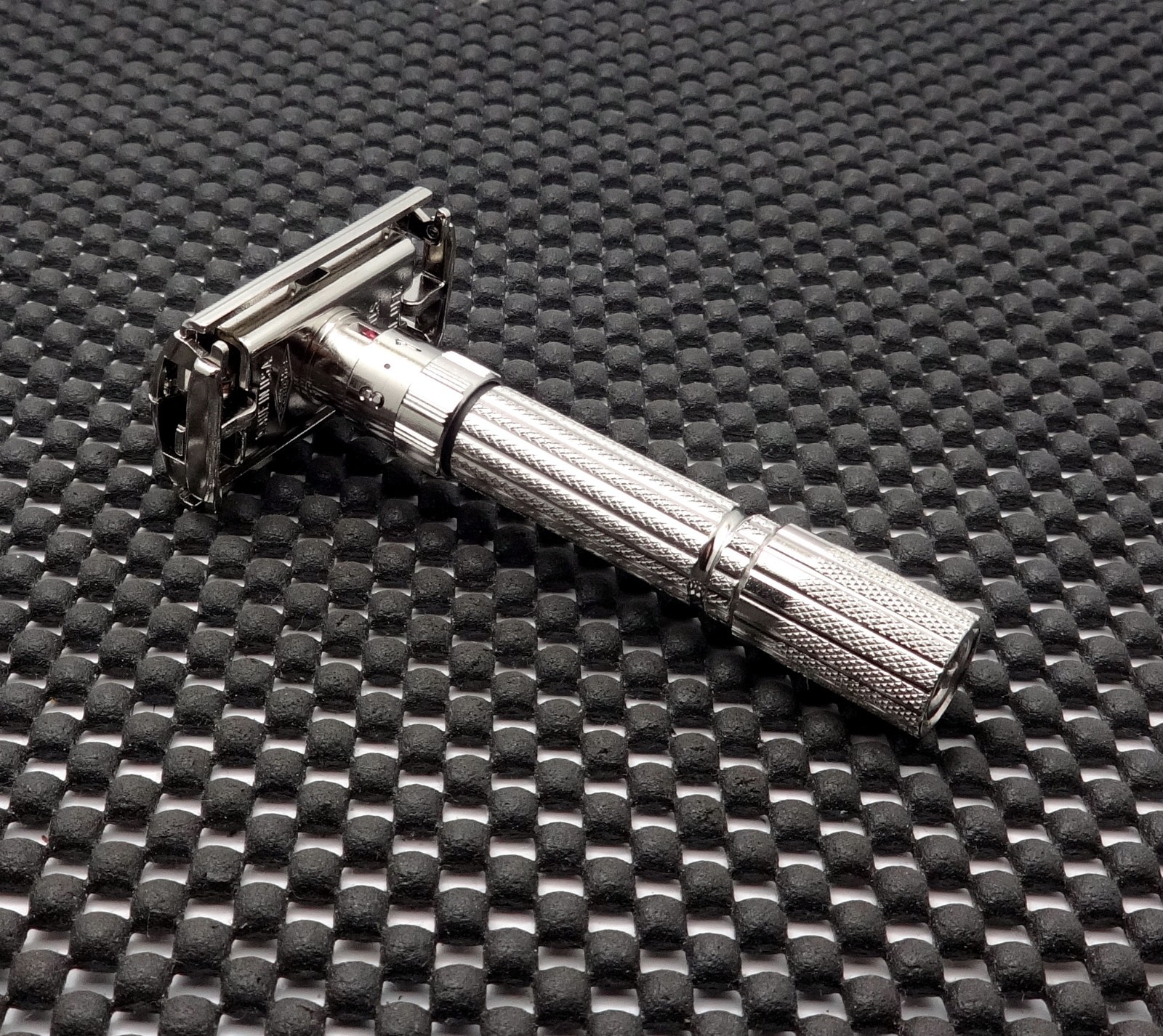 Vintage 1961 Gillette Fat Boy Adjustable 1-9 DE Safety Razor F4 Stunning & Clean