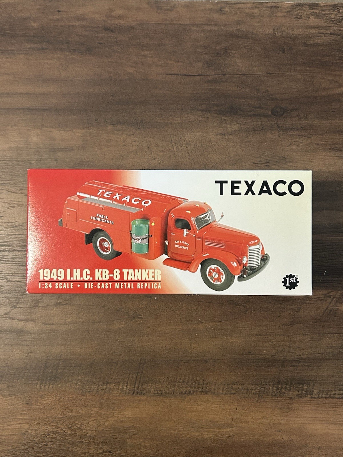 Vintage Texaco 1949 I.H.C KB-8 Tanker 1:34 Scale Die-Cast Metal New In Box