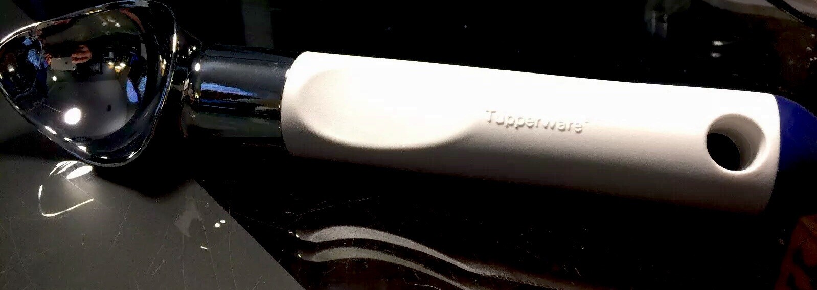 TUPPERWARE NEW VINTAGE PRO Ice Cream Scoop Chef Series Bold N' Blue Tip #3045