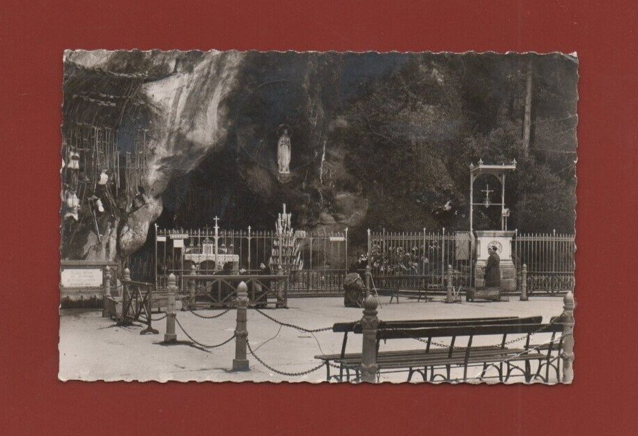 LOURDES - The Miraculous Cave .... (Ref. J2484)
