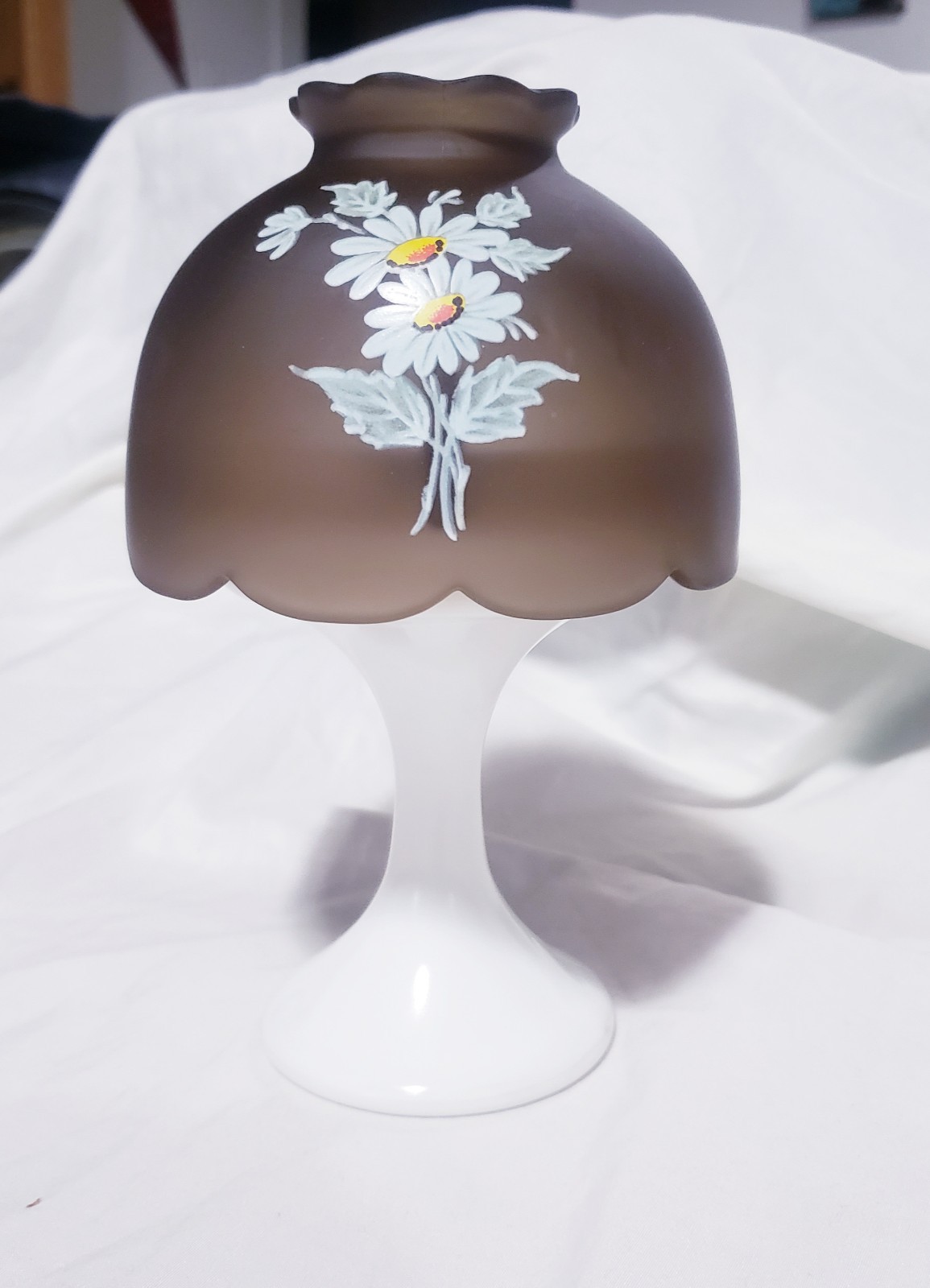Vintage Westmoreland Fairy Lamp Brown Shade With Daisy Flowers Milk Glass Base