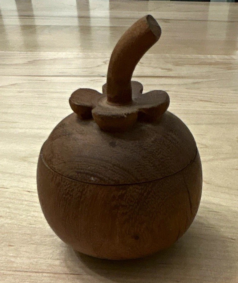 Small Round Brown Wooden Trinket Box w/ Lid, Carved Handle, Flower Theme Small Round Brown Wooden Trinket Box w/ Lid, Carved Handle, Flower Theme