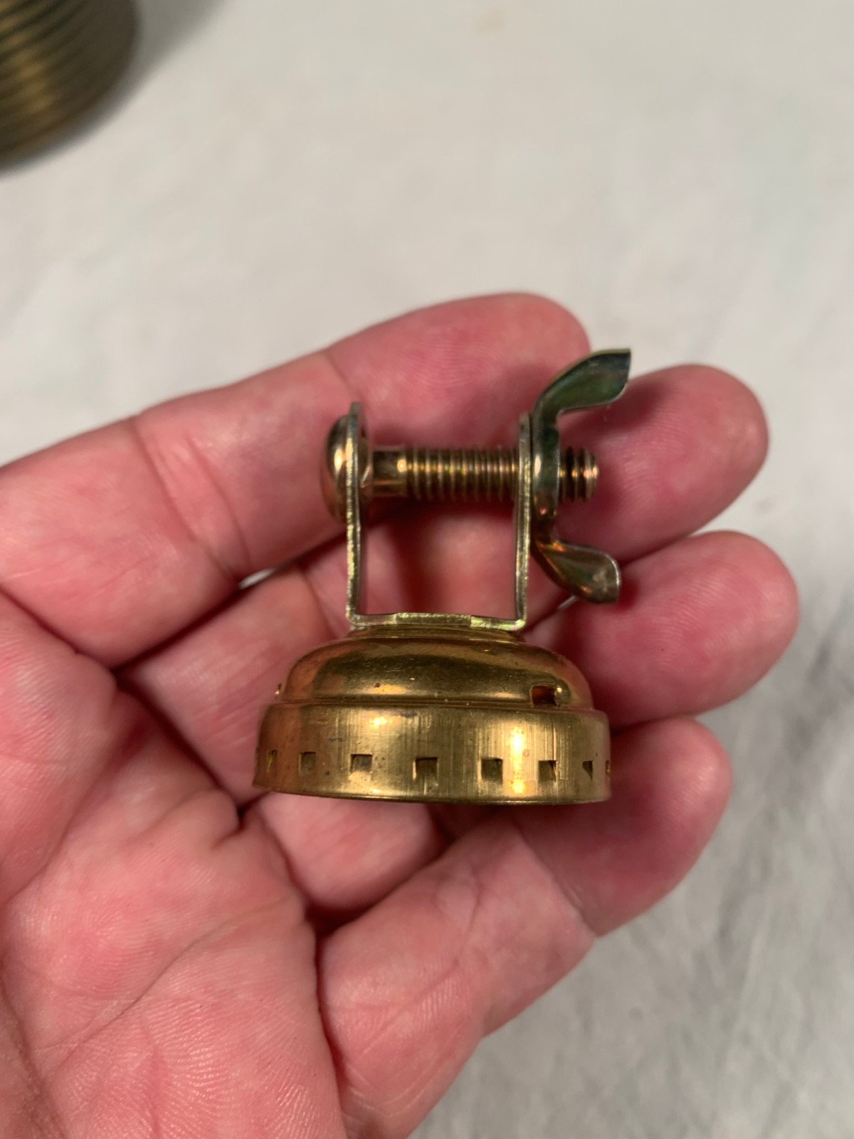 Brass finish Electric Socket Swivel for Electric Lamp Fixture or Floor Lamp Brass finish Electric Socket Swivel for Electric Lamp Fixture or Floor Lamp