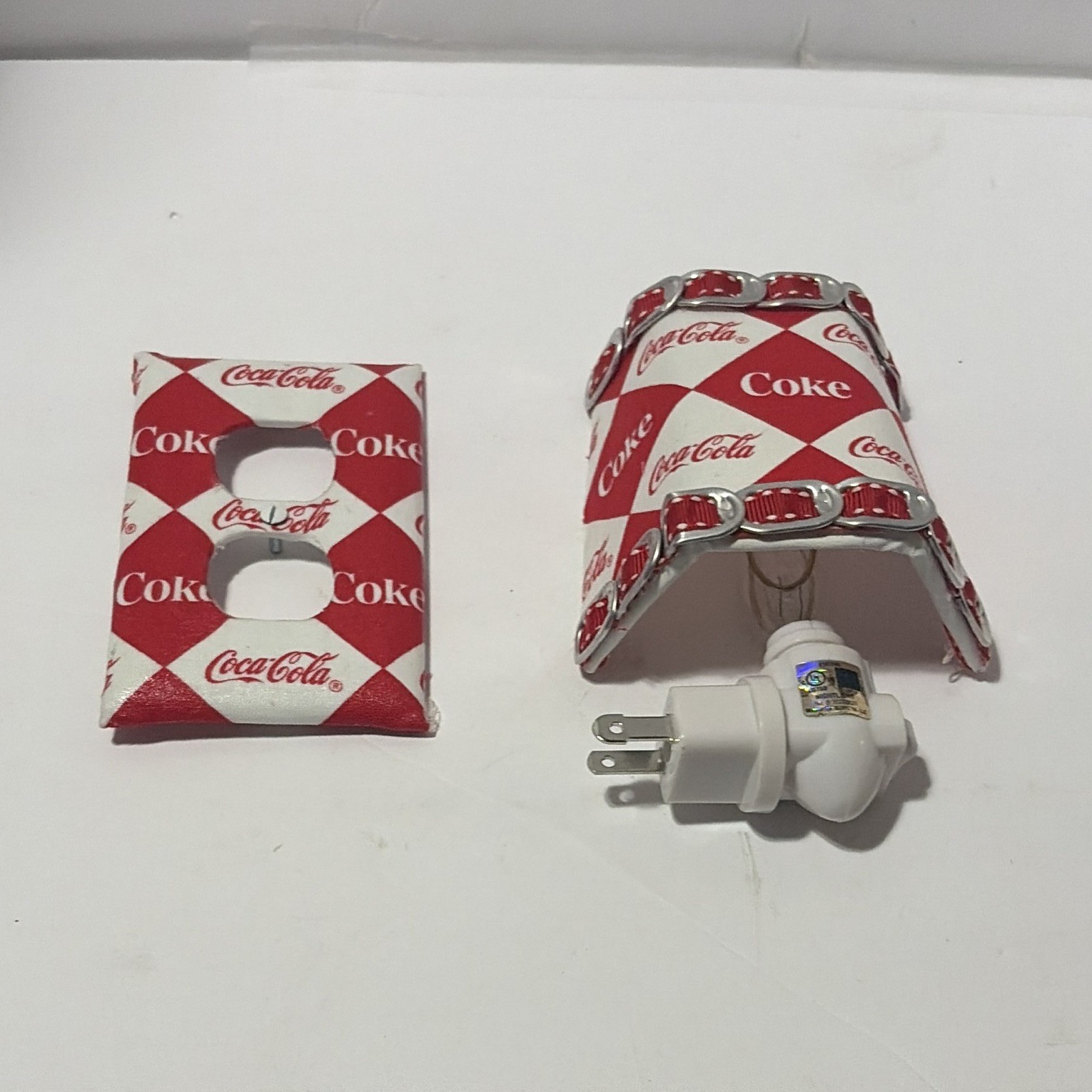 Coca-Cola Plug-In Night Light w/ Shade & Matching Outlet Cover Plate, Soda