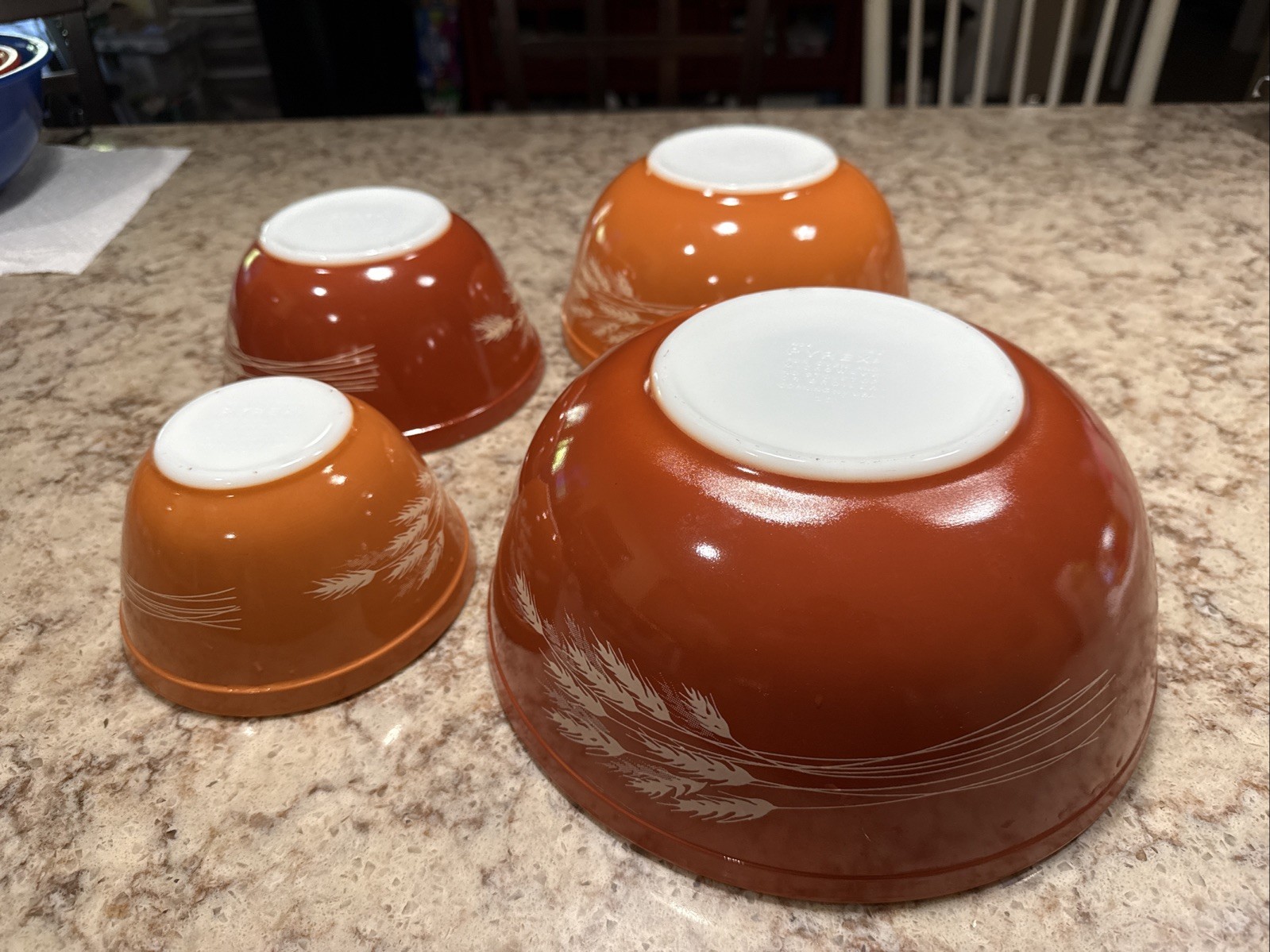 Pyrex Vintage Autumn Harvest Wheat Nesting Mixing Bowls Set of 4 In Great Shape