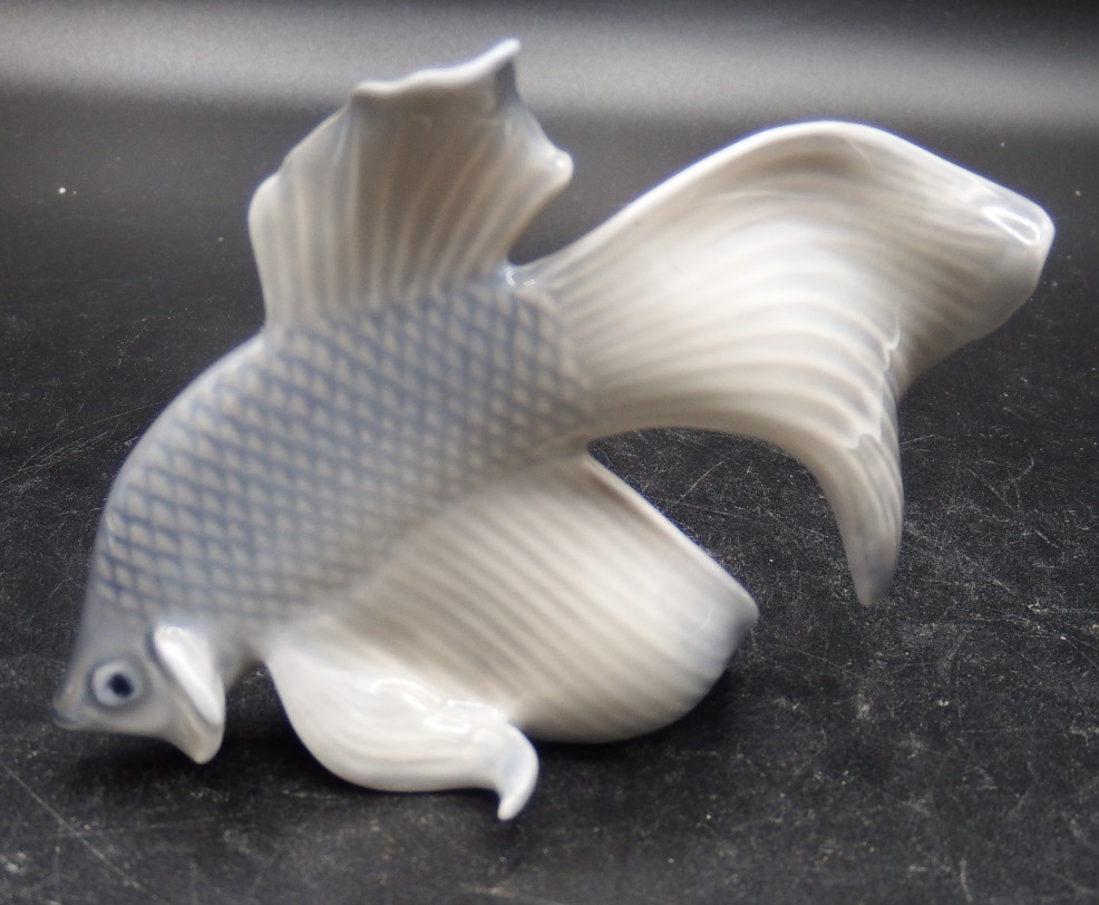 Royal Copenhagen Denmark Porcelain Figurine 3064 Fantail Fish MINT