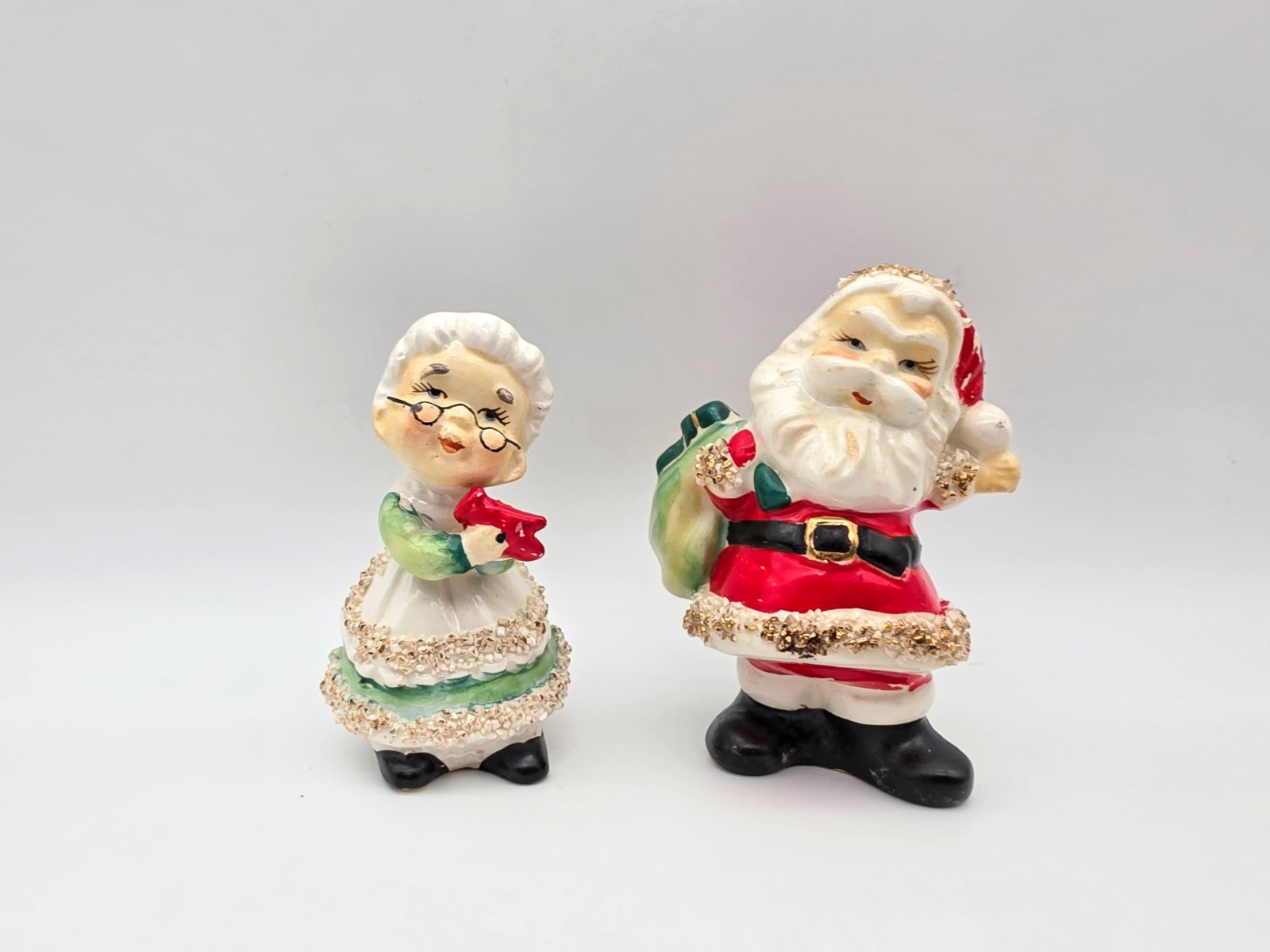 VINTAGE CHRISTMAS SANTA & MRS CLAUS 1950s LEFTON SPAGHETTI SALT & PEPPER SHAKERS