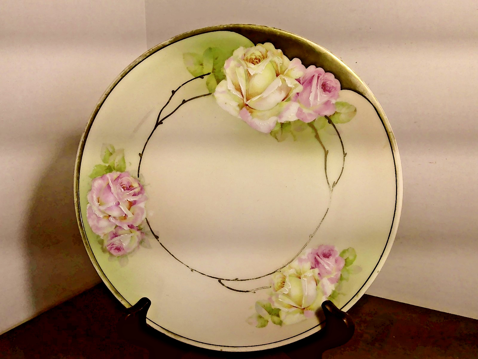 Antique PM Bavaria Hand Painted Plate Roses W Gold Band Rim 8.25\